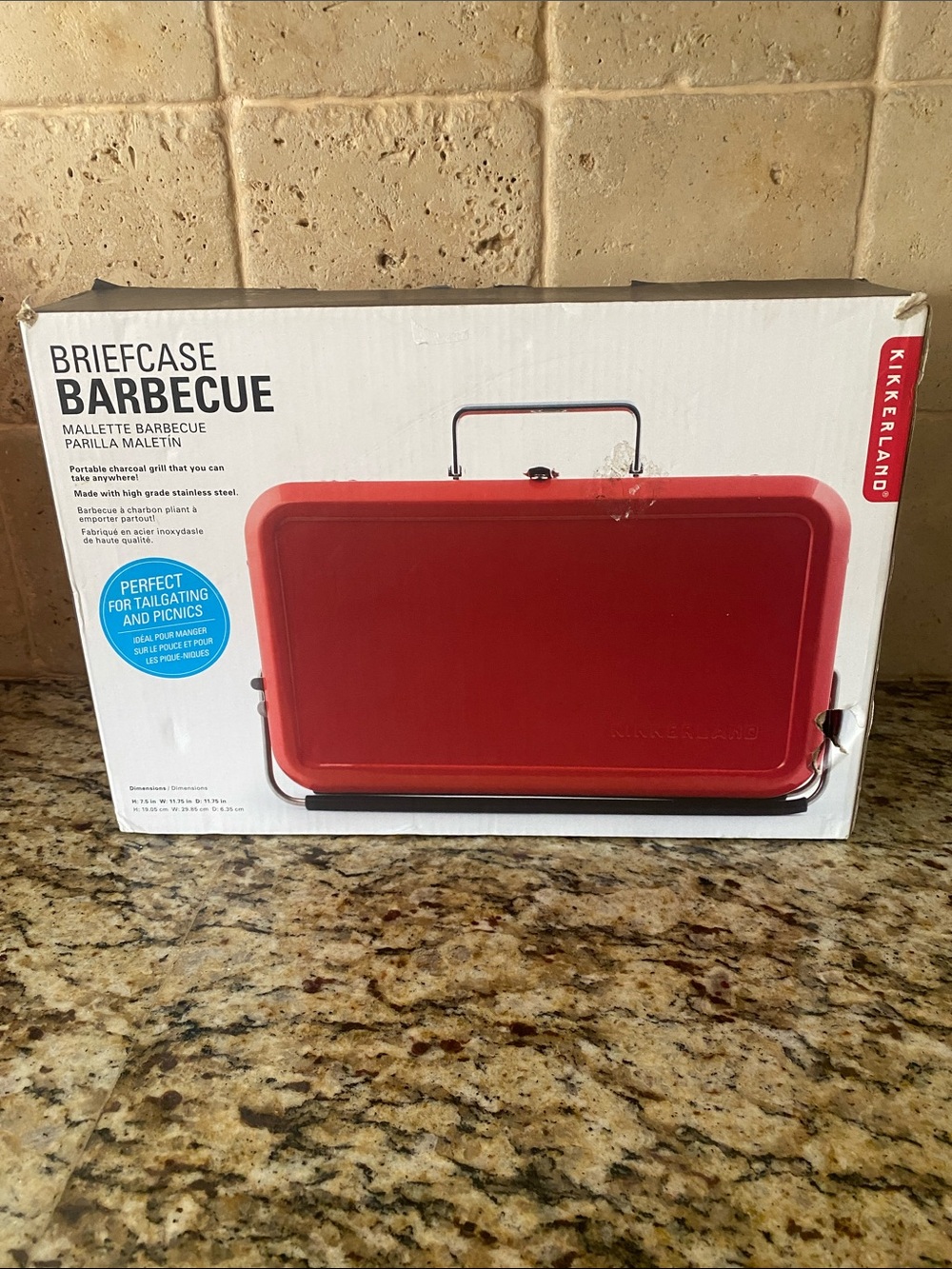 Kikkerland Red Briefcase Barbecue Portable Grill